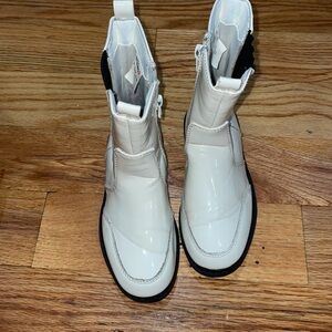 White Midi  Ankle Patent Leather  Boots Girls Toddler sz 11